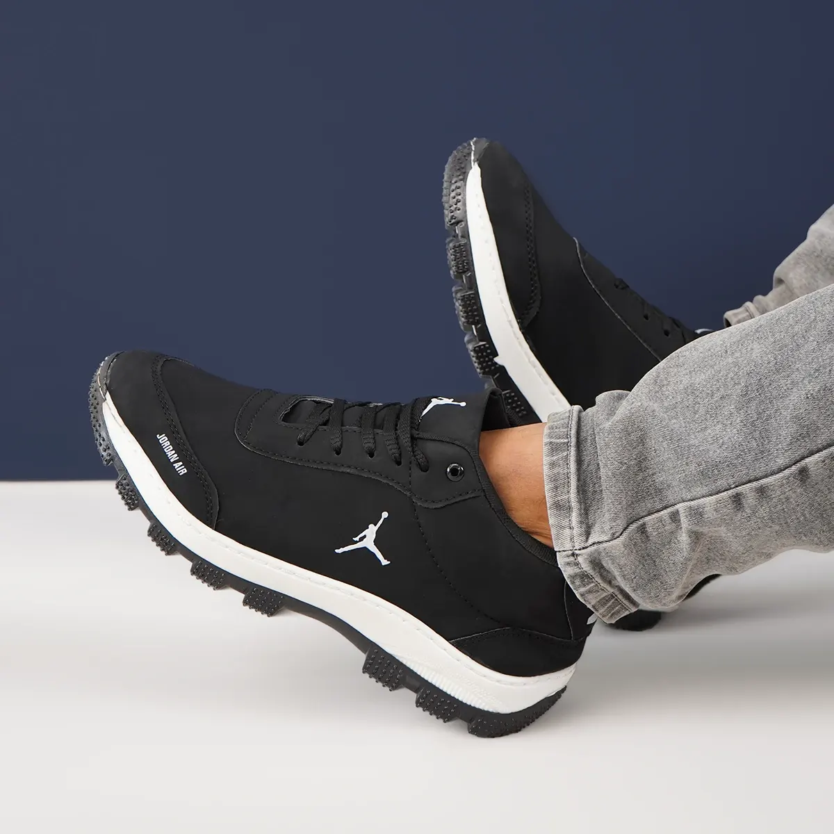 کفش اسپرت مردانه جردن مشکی مدل Avin